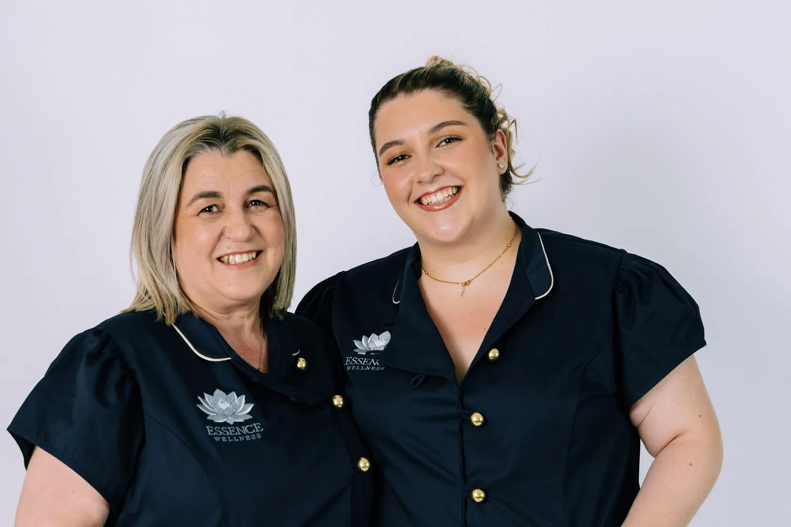Beatriz Leão e Cristina Martins, as duas terapeutas certificadas da Essence Wellness em Vila Nova de Gaia